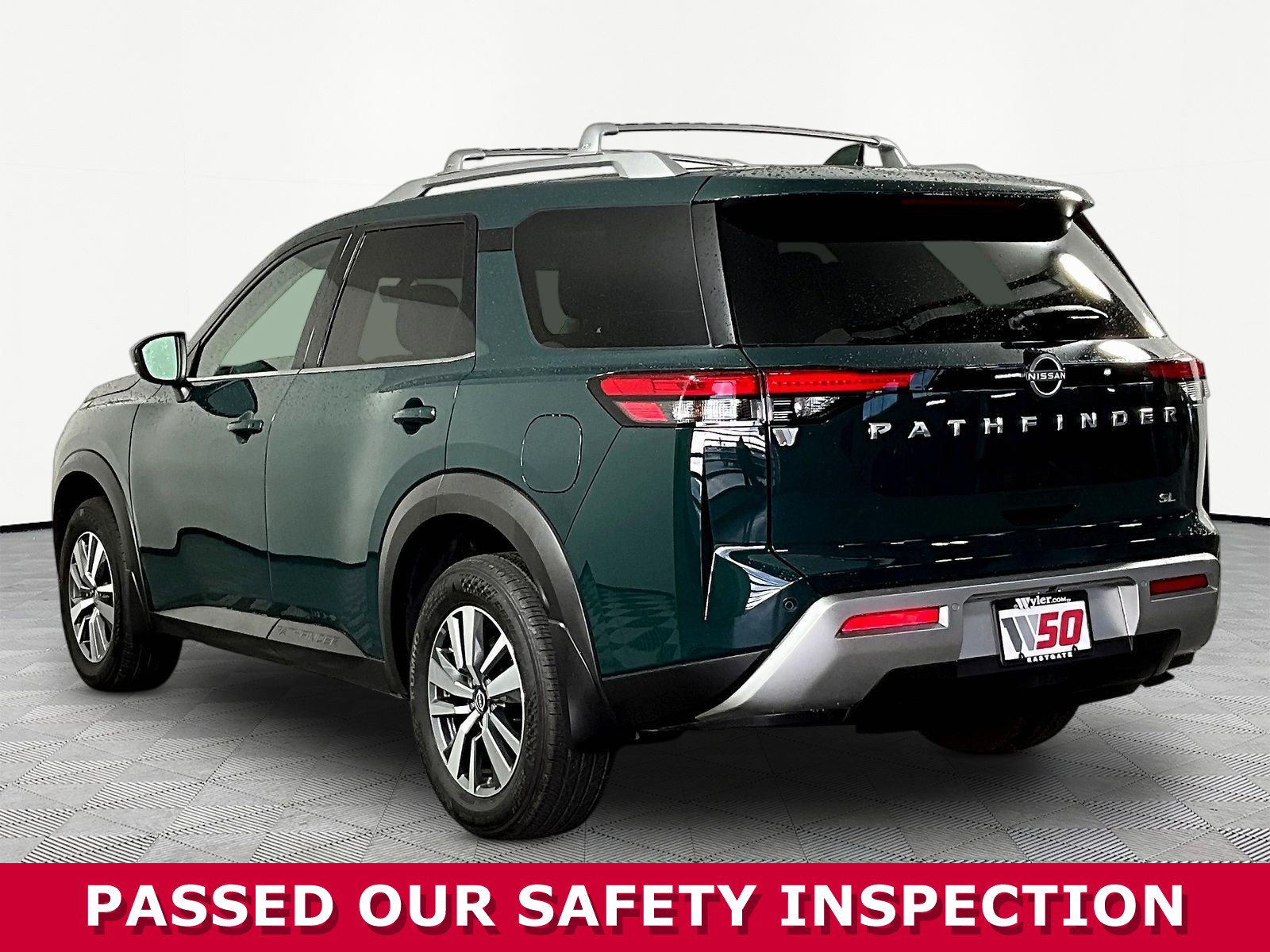 Certified 2025 Nissan Pathfinder SL FWD image 4