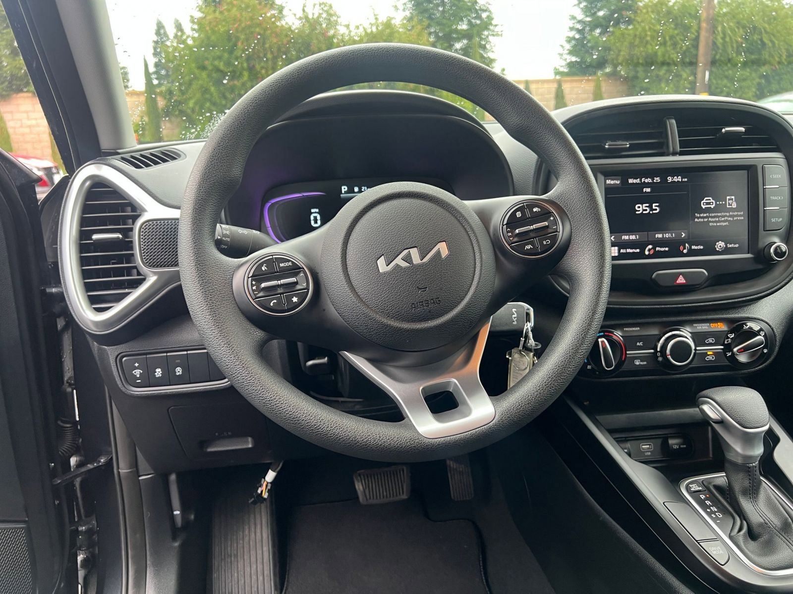 Used 2025 Kia Soul LX w/ LX Technology Package image 29