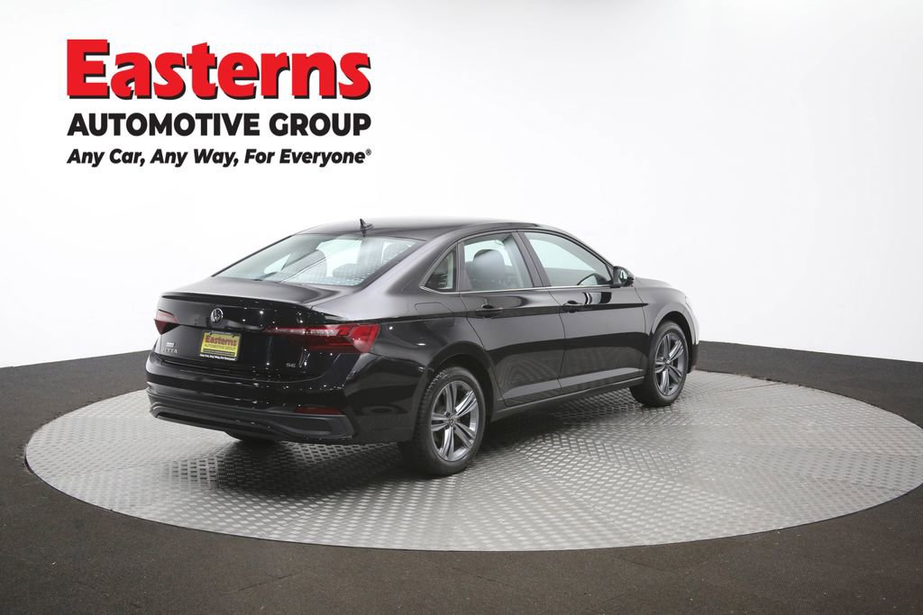 Used 2024 Volkswagen Jetta SE FWD image 39