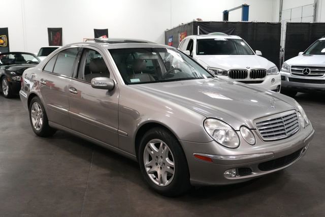 Used 2004 Mercedes-Benz E 320 Sedan image 4