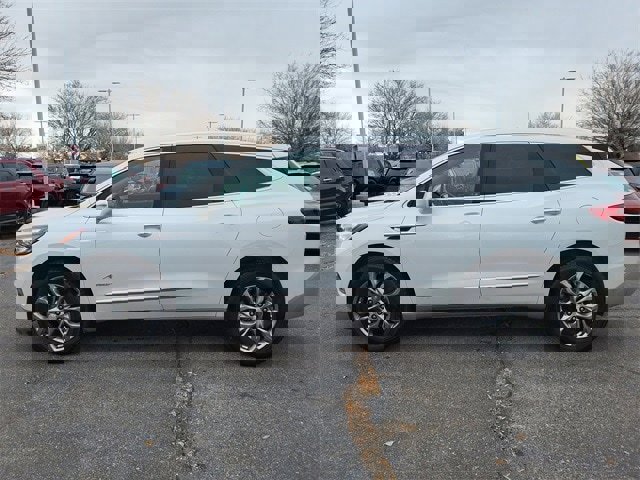 Used 2019 Buick Enclave Avenir w/ Avenir Technology Package image 7