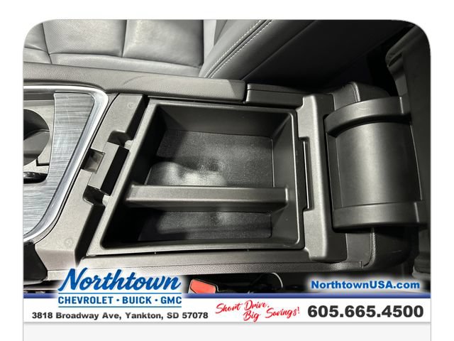 Used 2020 Buick Enclave Premium w/ Surround and Sites Package AWD/4WD image 26
