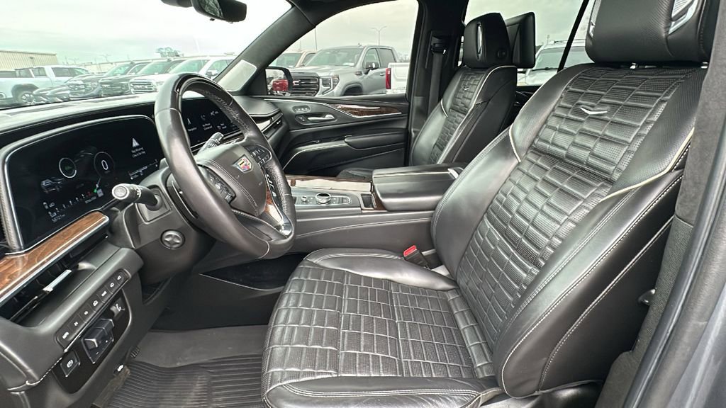 Certified 2021 Cadillac Escalade Premium Luxury Platinum image 9