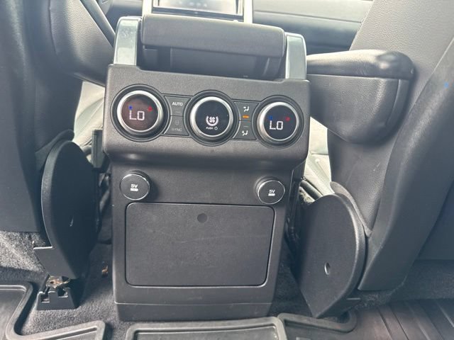 Used 2019 Land Rover Discovery HSE AWD/4WD image 19