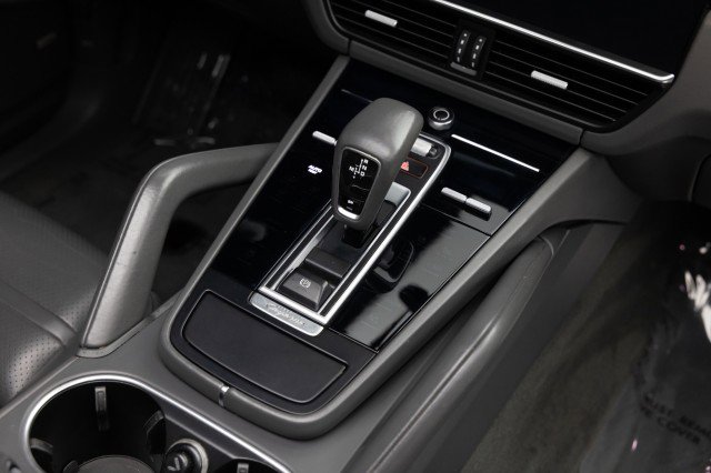 Used 2019 Porsche Cayenne image 18