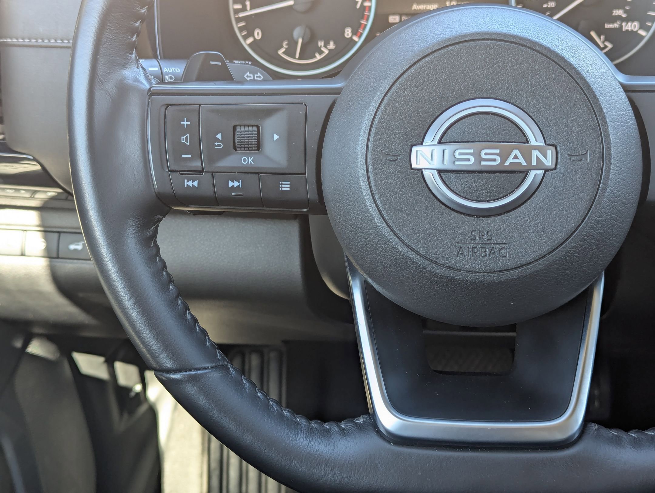 Used 2025 Nissan Pathfinder SV image 21