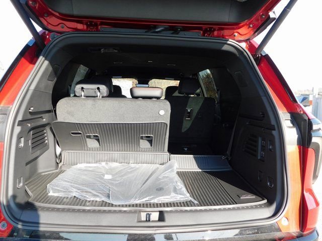 New 2026 Chevrolet Traverse RS w/ LPO, Floor Liner Package image 26