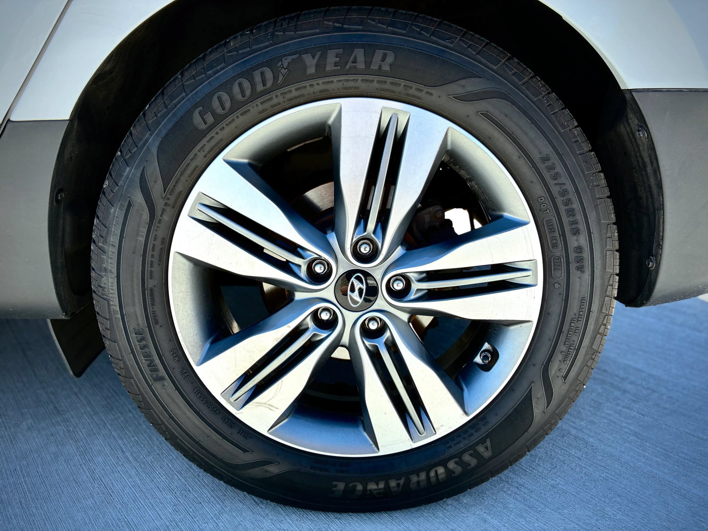 Used 2015 Hyundai Tucson Limited w/ Option Group 03 AWD/4WD image 15