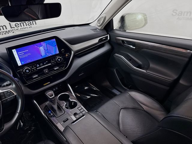 Used 2023 Toyota Highlander Limited image 24