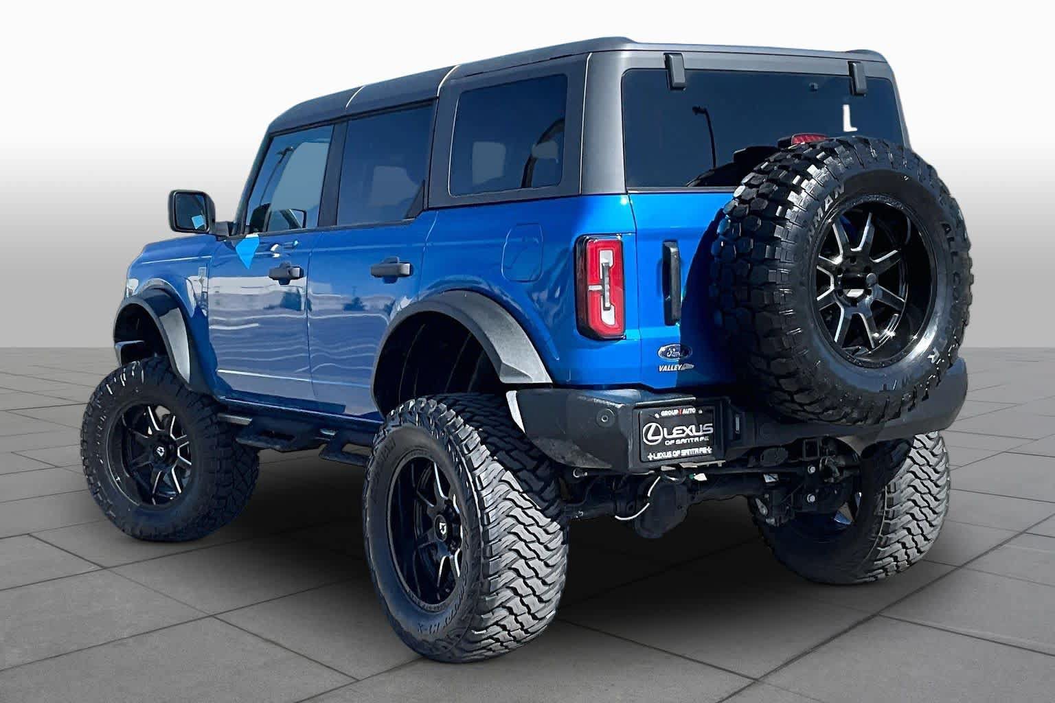 Used 2023 Ford Bronco Big Bend w/ Sasquatch Package AWD/4WD image 12
