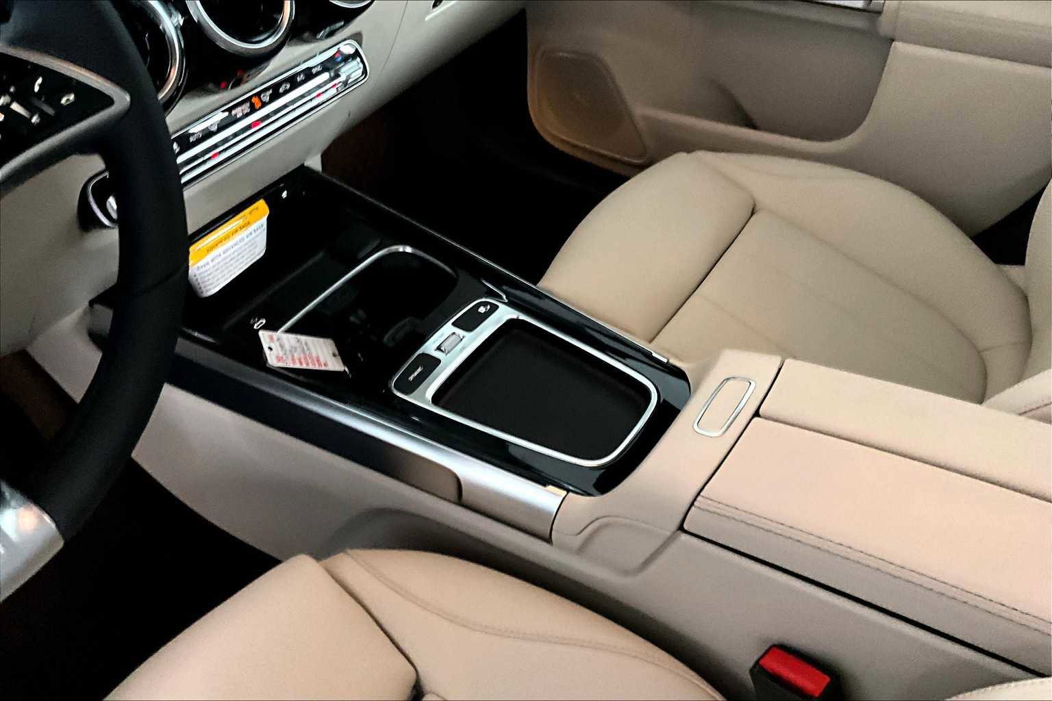 New 2026 Mercedes-Benz GLB 250 4MATIC image 11