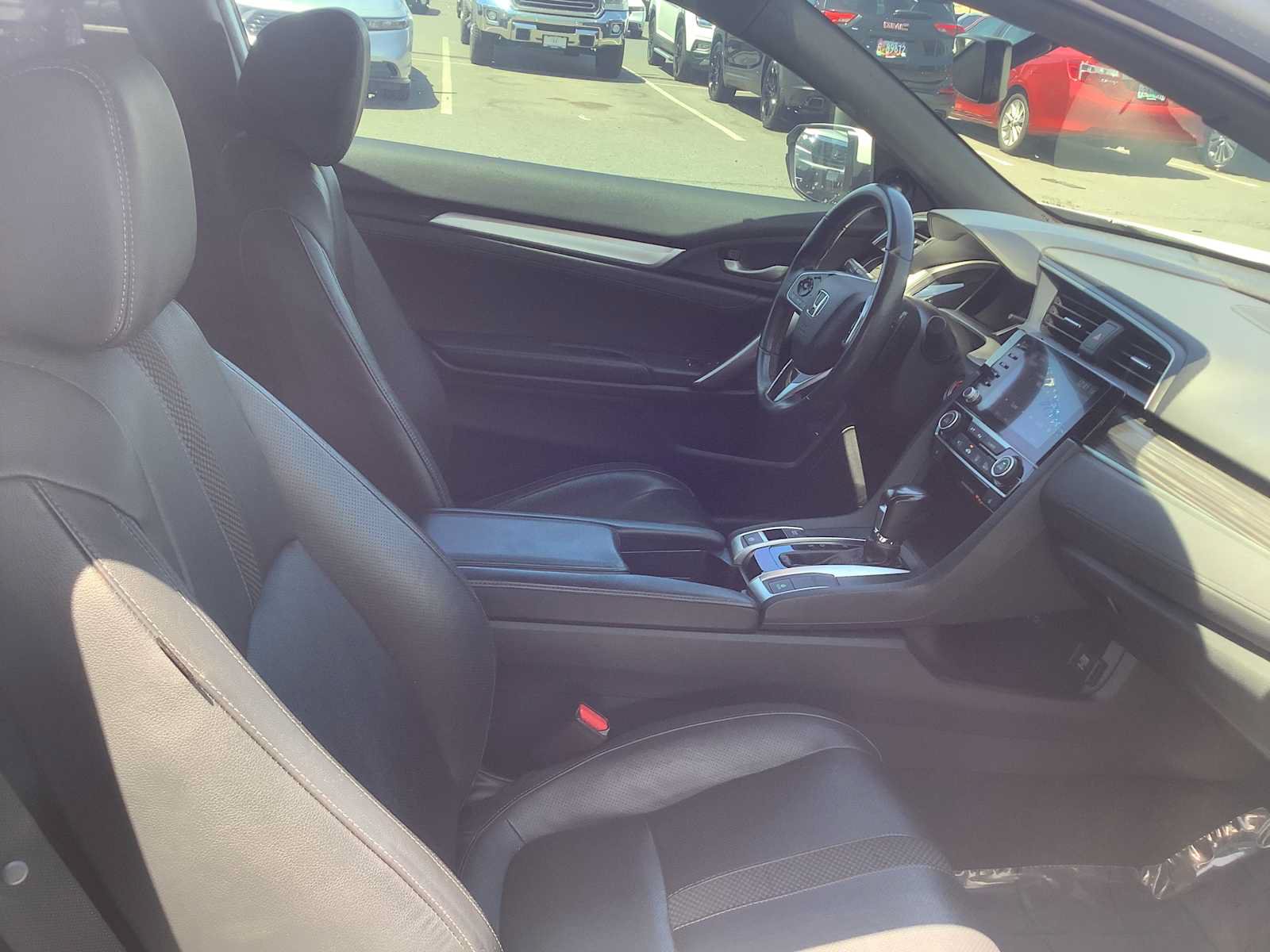 Used 2019 Honda Civic Touring image 15