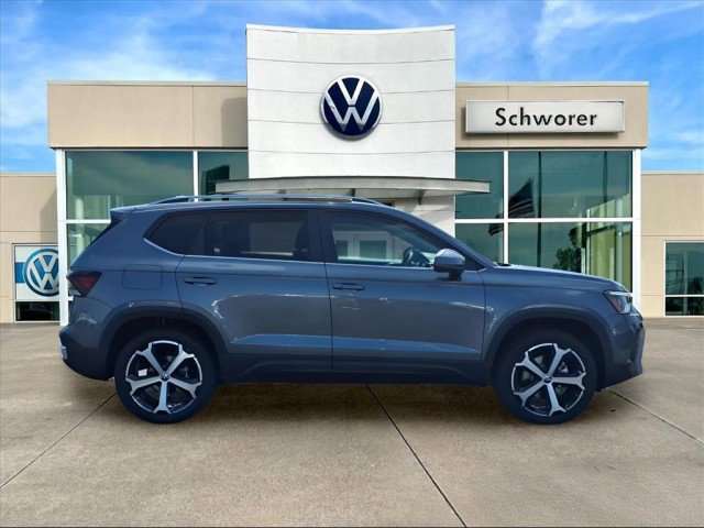 New 2025 Volkswagen Taos SEL image 6