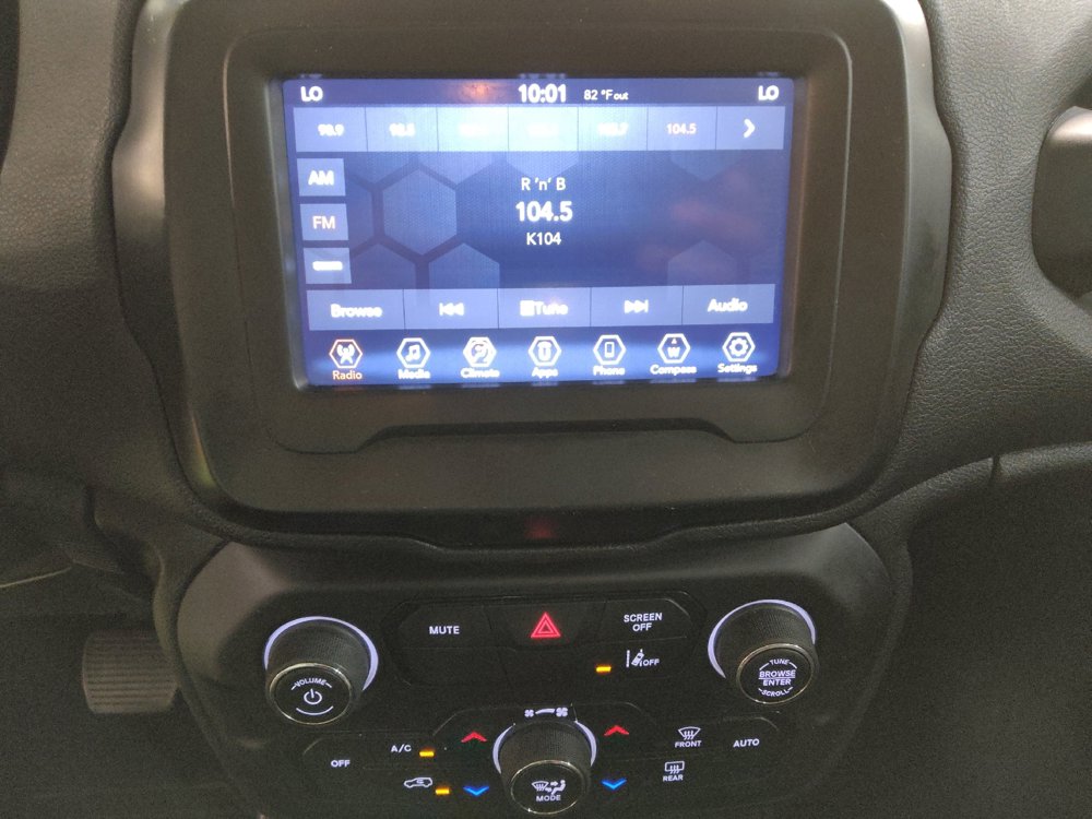 Used 2021 Jeep Renegade Latitude image 25