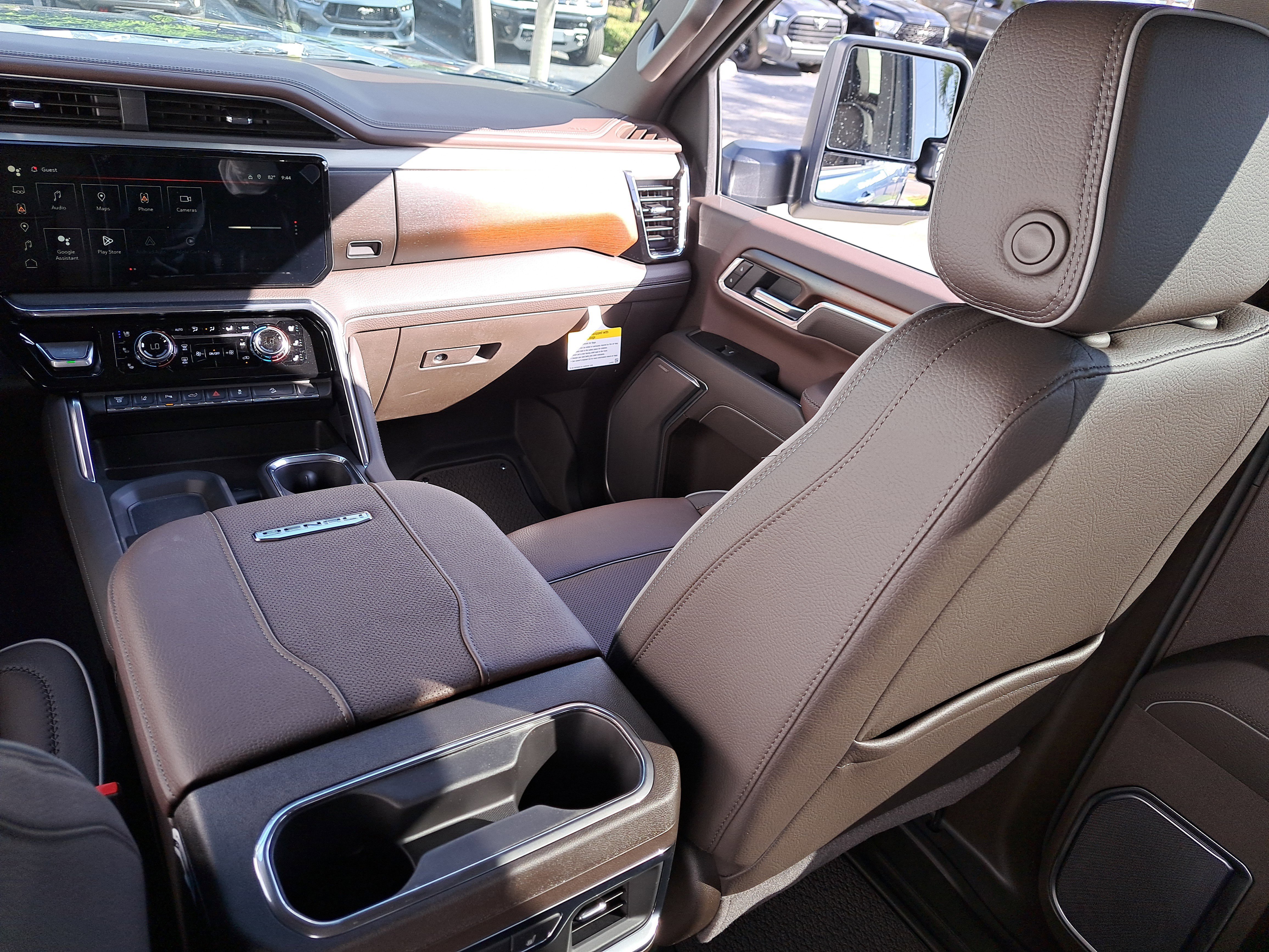 New 2026 GMC Sierra 2500 Denali w/ Denali Reserve Package image 16