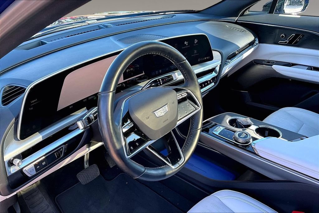 Certified 2024 Cadillac Lyriq Luxury AWD/4WD image 13