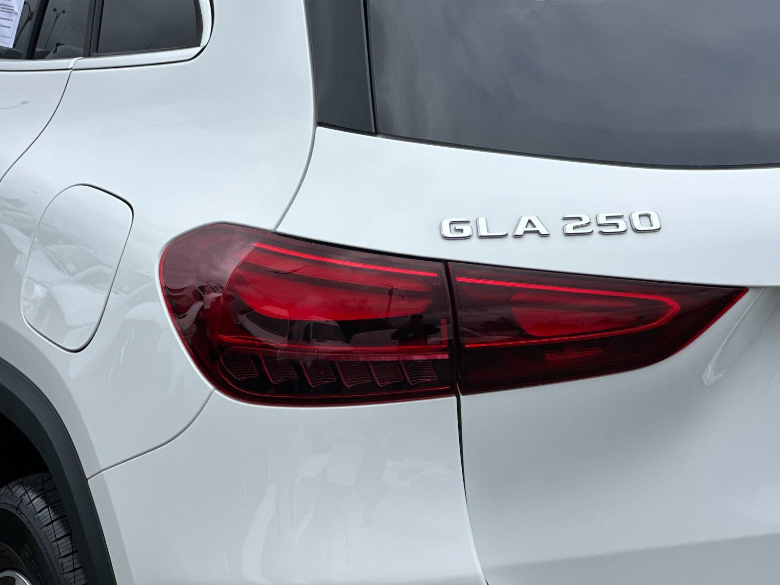 Used 2025 Mercedes-Benz GLA 250 4MATIC image 26