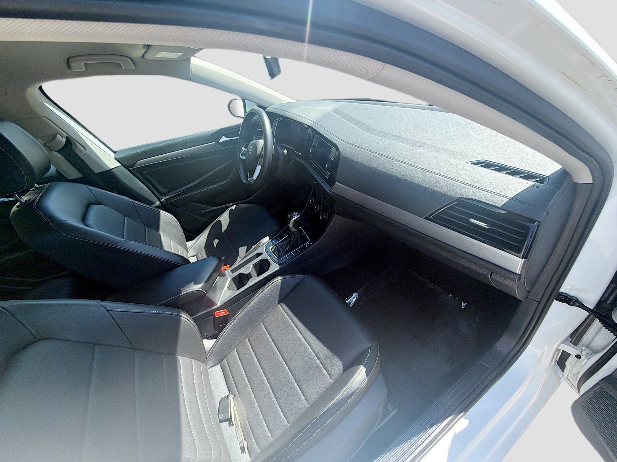 Used 2023 Volkswagen Jetta SE FWD image 31