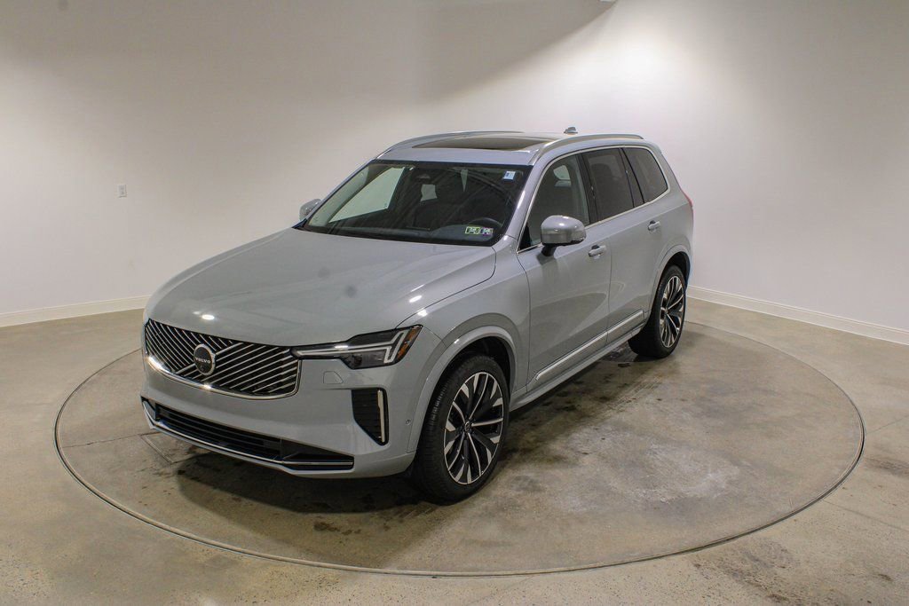 Used 2026 Volvo XC90 B6 Plus w/ Protection Package Premier image 1