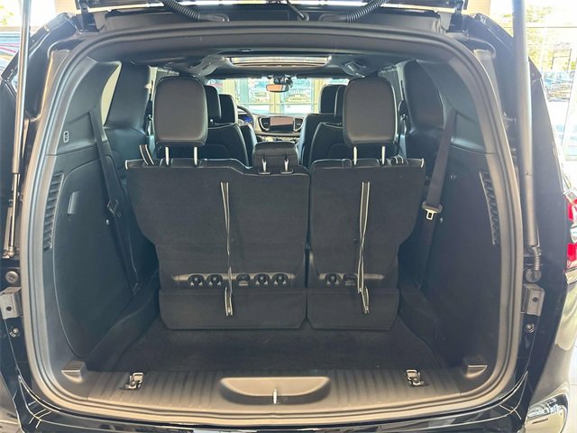 New 2026 Chrysler Pacifica Limited w/ S Appearance Package image 4
