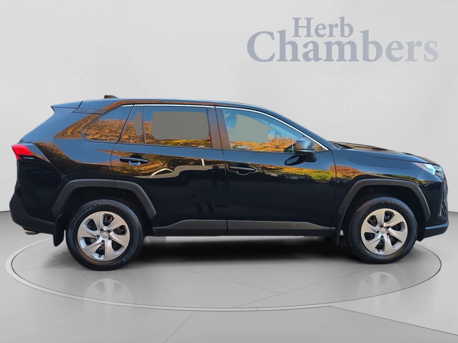 Used 2024 Toyota RAV4 LE AWD/4WD image 12