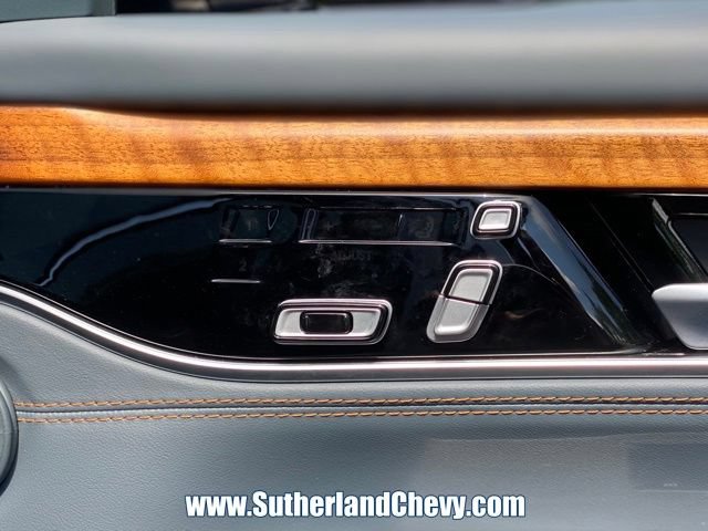 Used 2023 Jeep Grand Wagoneer Series II w/ Flexible Seating Group AWD/4WD image 18