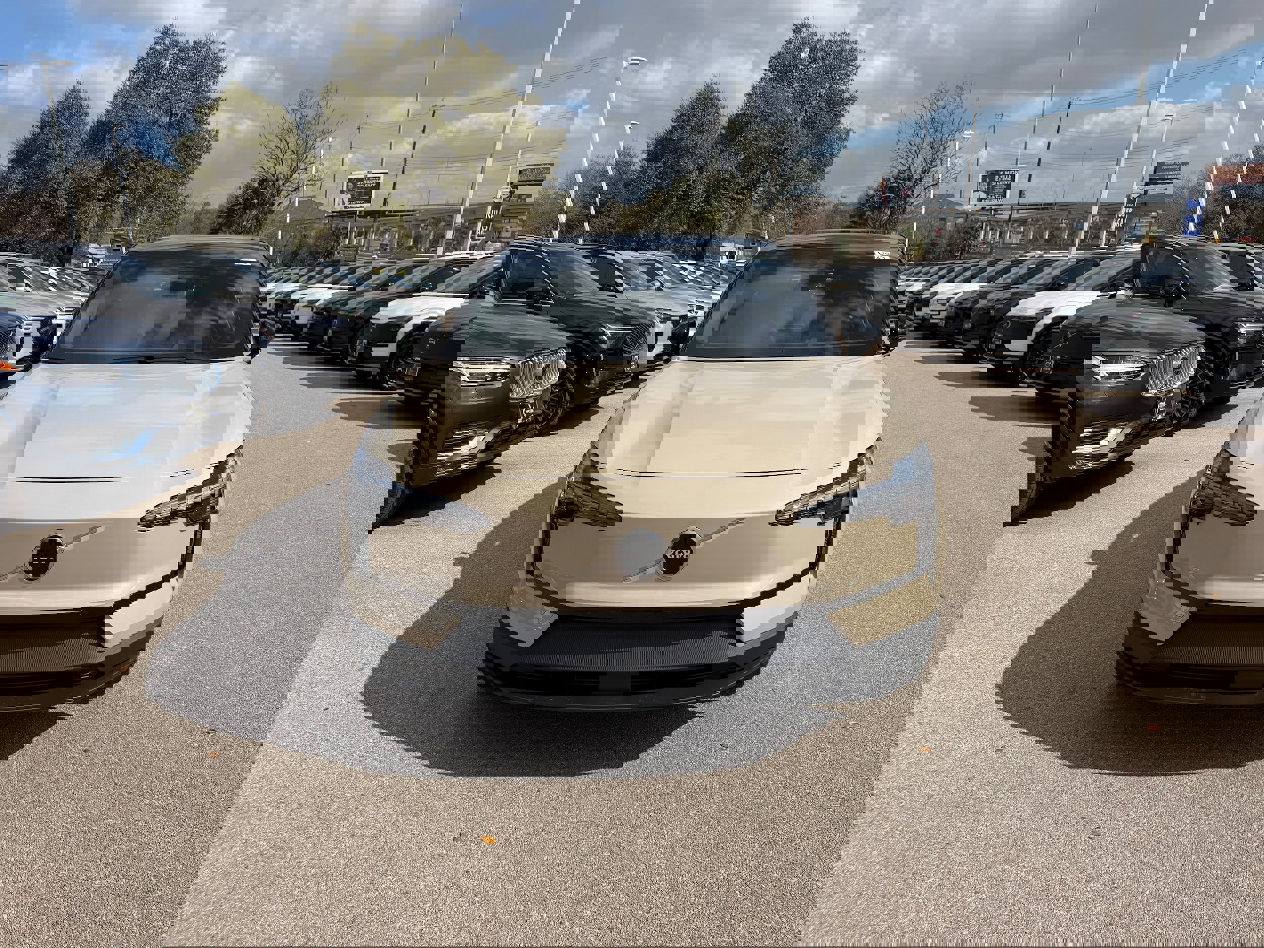 New 2026 Volvo EX30 Plus w/ Protection Package Premier image 6