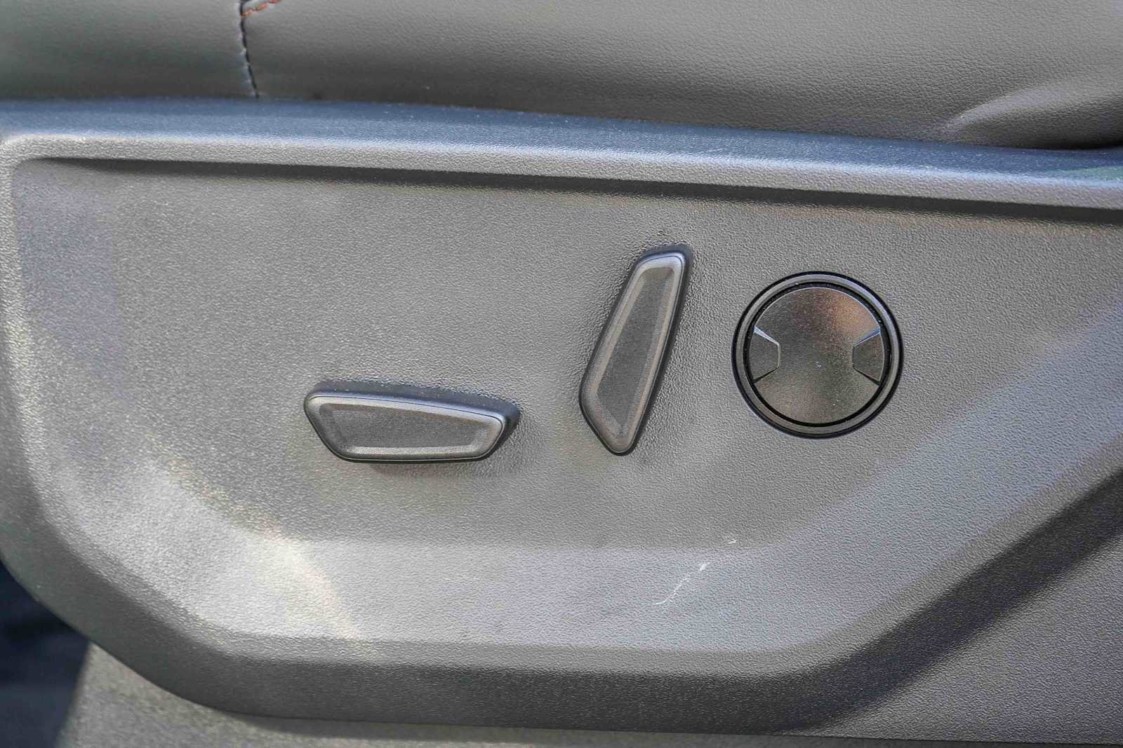 Used 2025 Ford Expedition Max Active RWD image 22