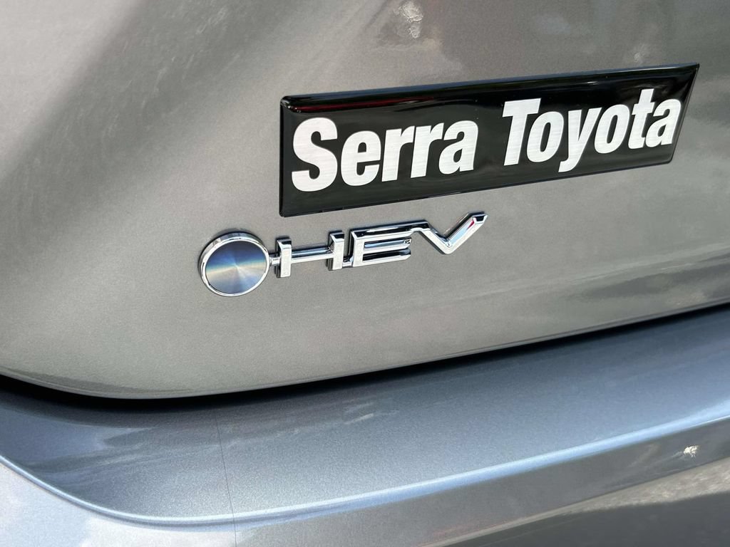 Used 2026 Toyota Camry SE FWD image 10