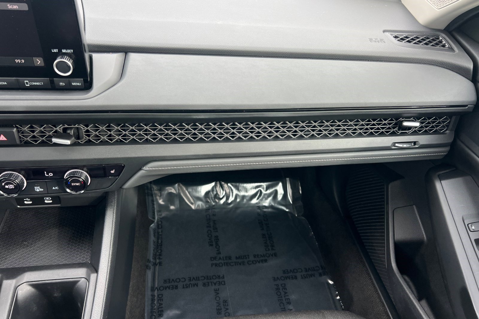 Certified 2024 Honda Accord EX image 29