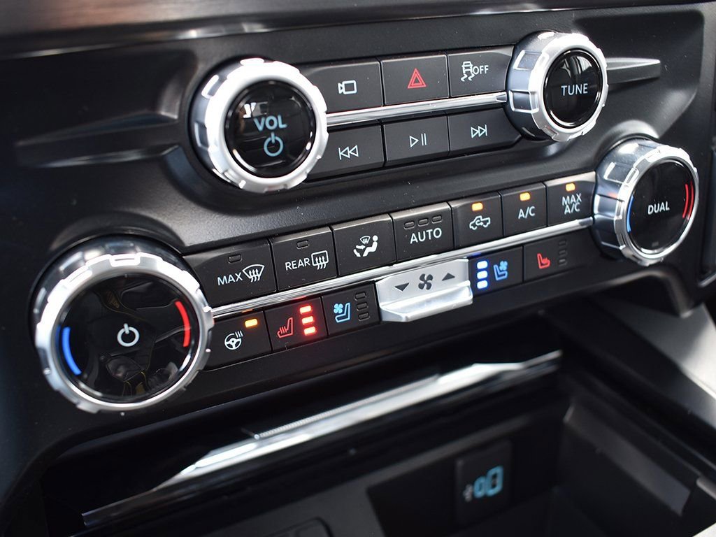 New 2026 Ford F350 Lariat w/ FX4 Off-Road Package image 21