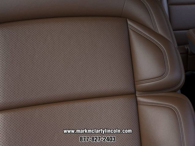 New 2026 Lincoln Navigator Reserve AWD/4WD image 16