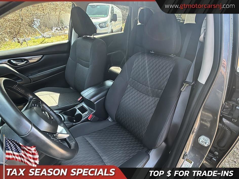 Used 2018 Nissan Rogue SV image 21