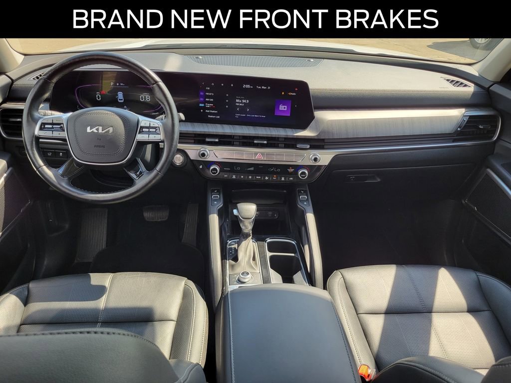 Used 2024 Kia Telluride EX w/ EX Captain's Chair Package image 8