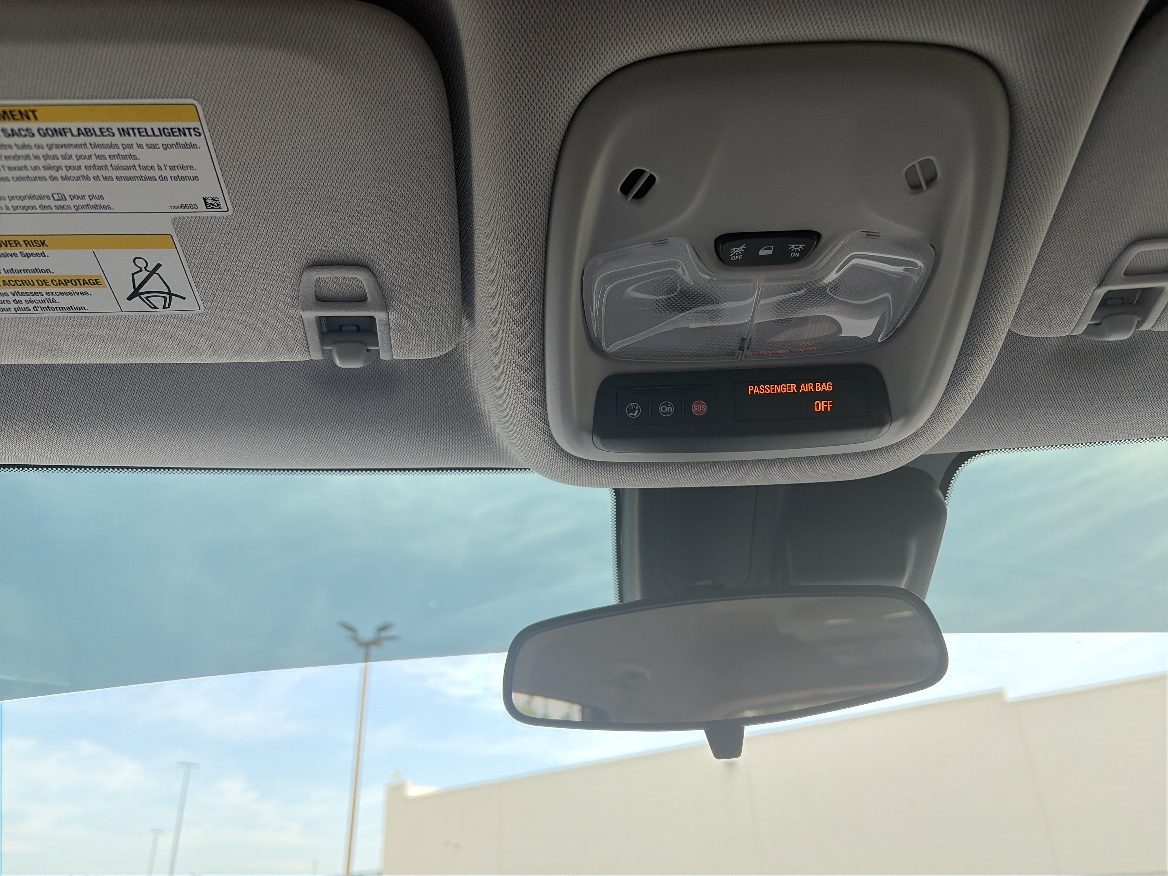 Used 2024 Chevrolet TrailBlazer LT w/ LT Cold Weather Package FWD image 25