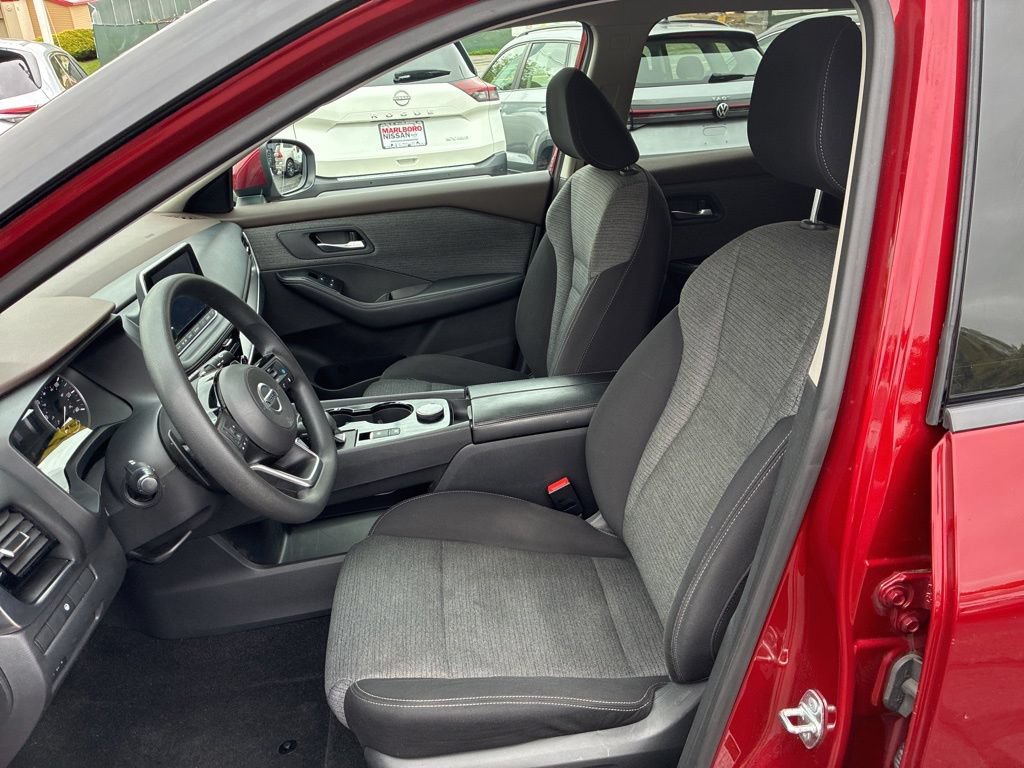 Used 2021 Nissan Rogue SV AWD/4WD image 14