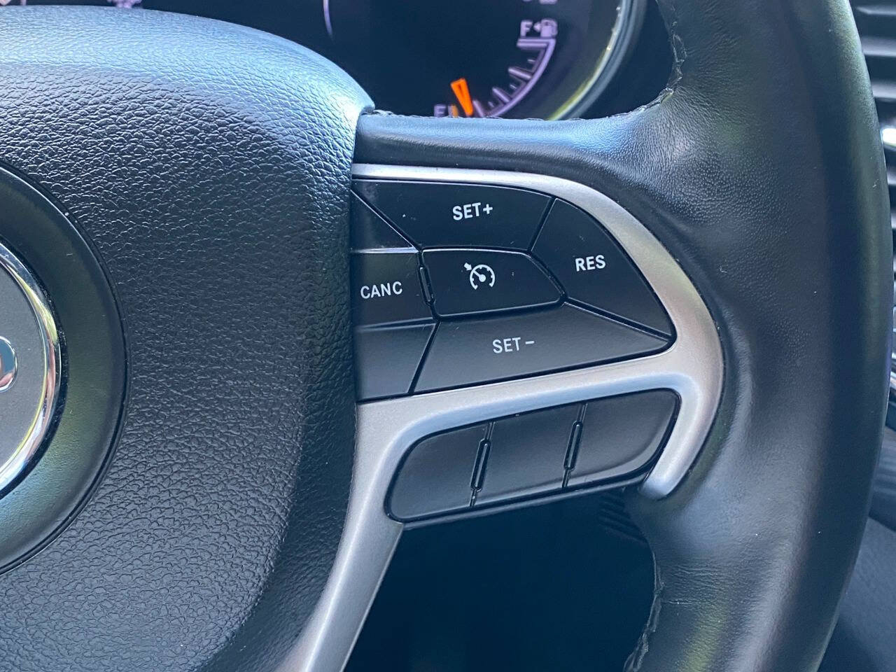 Used 2019 Jeep Grand Cherokee Altitude AWD/4WD image 23