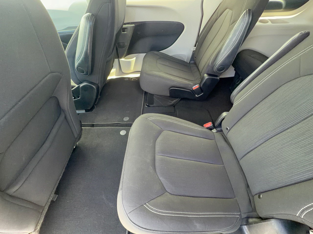 Used 2023 Chrysler Voyager LX FWD image 25