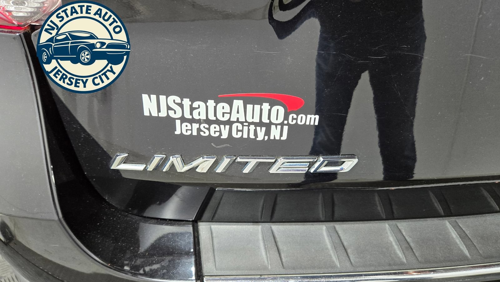 Used 2021 Ford Explorer Limited w/ Equipment Group 301A AWD/4WD image 36