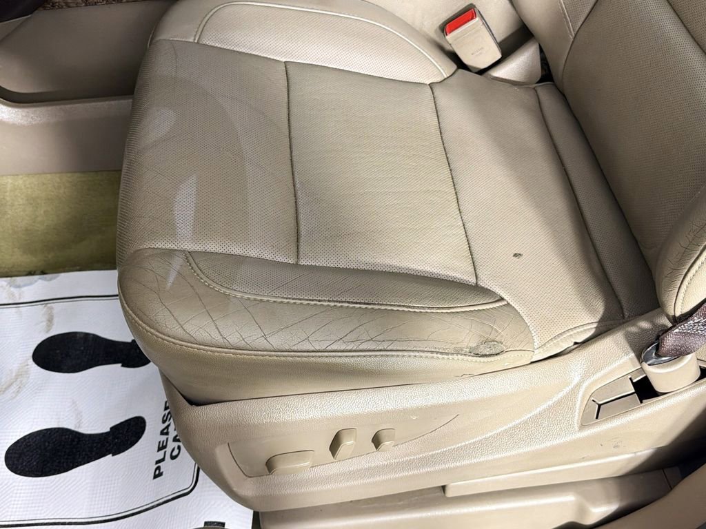 Used 2017 Chevrolet Suburban Premier image 19