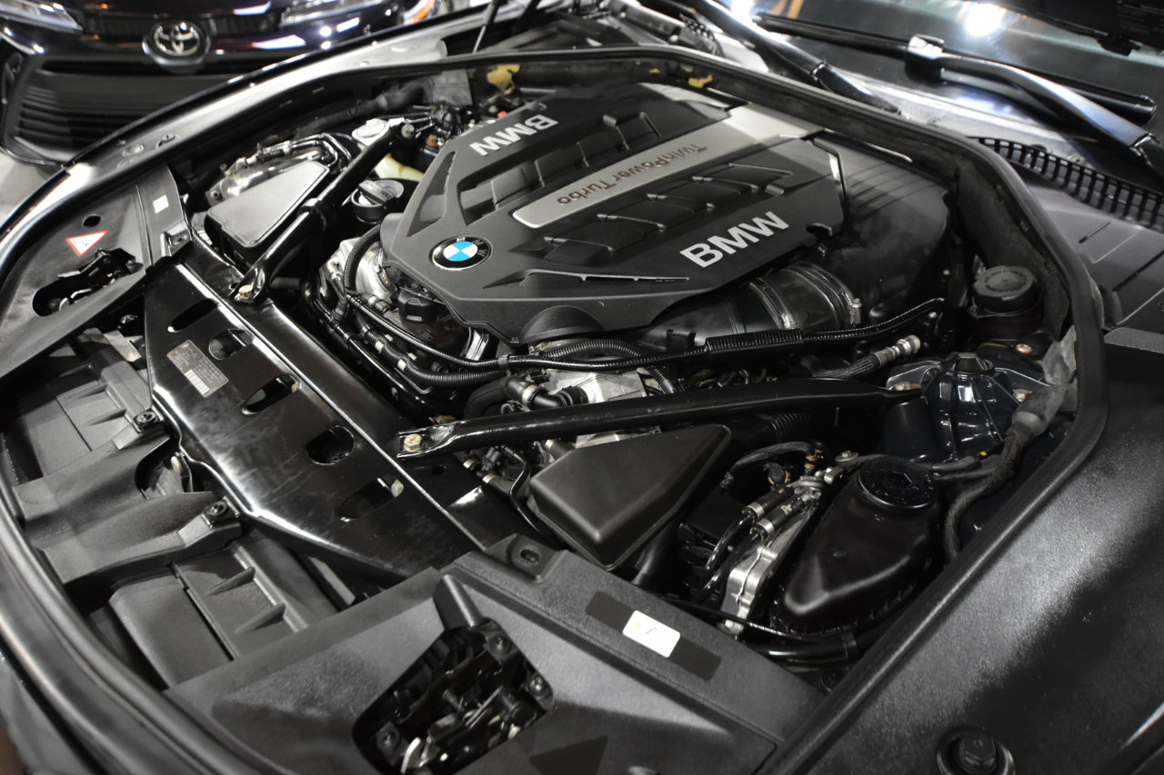 Used 2013 BMW 750i xDrive image 57