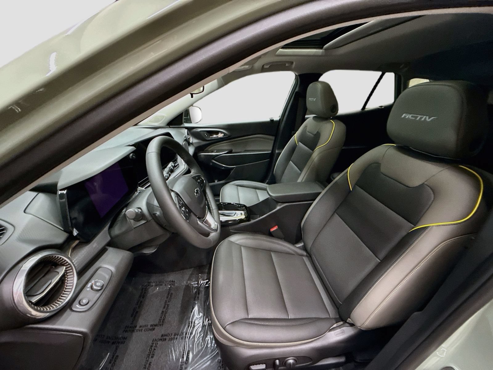 New 2026 Chevrolet Trax ACTIV w/ Sunroof Package FWD image 24
