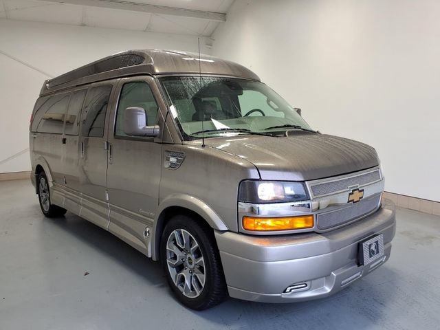 Used 2024 Chevrolet Express 2500 Extended w/ Driver Convenience Package RWD image 1