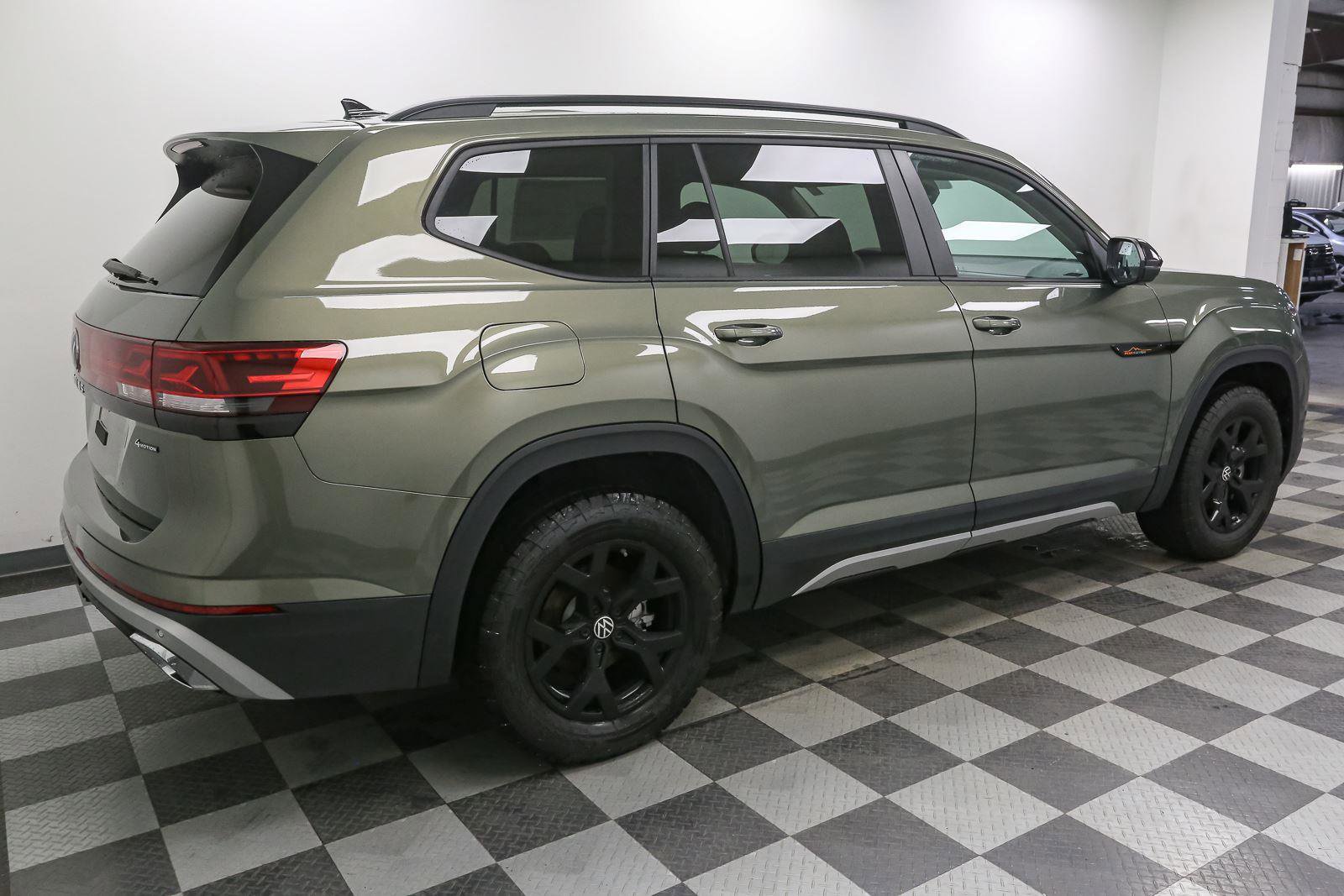 New 2026 Volkswagen Atlas Peak Edition AWD/4WD image 9