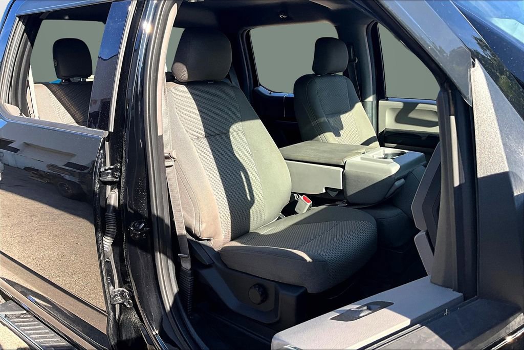 Used 2016 Ford F150 XLT w/ XTR Package image 28