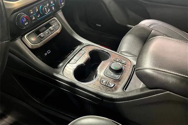 Used 2022 GMC Acadia Denali image 18