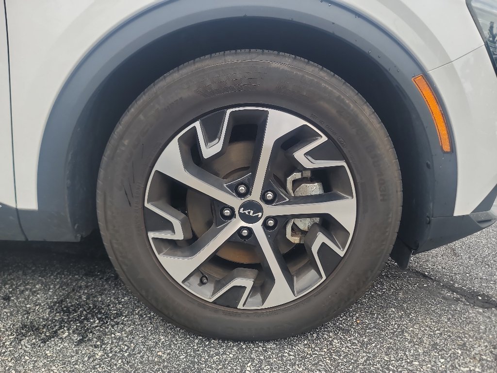 Certified 2025 Kia Sportage EX w/ Premium Package FWD image 6