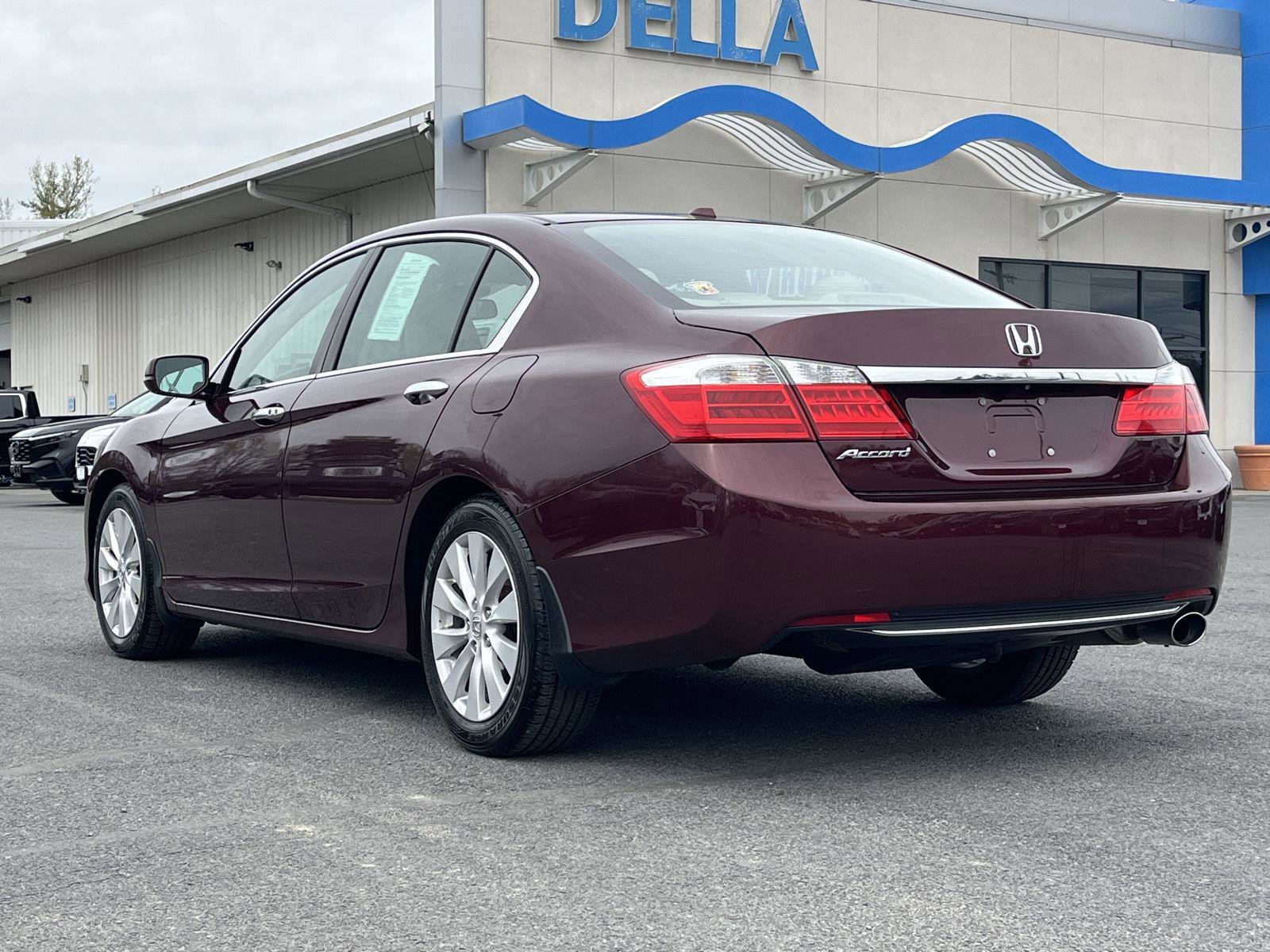 Used 2015 Honda Accord EX-L image 9