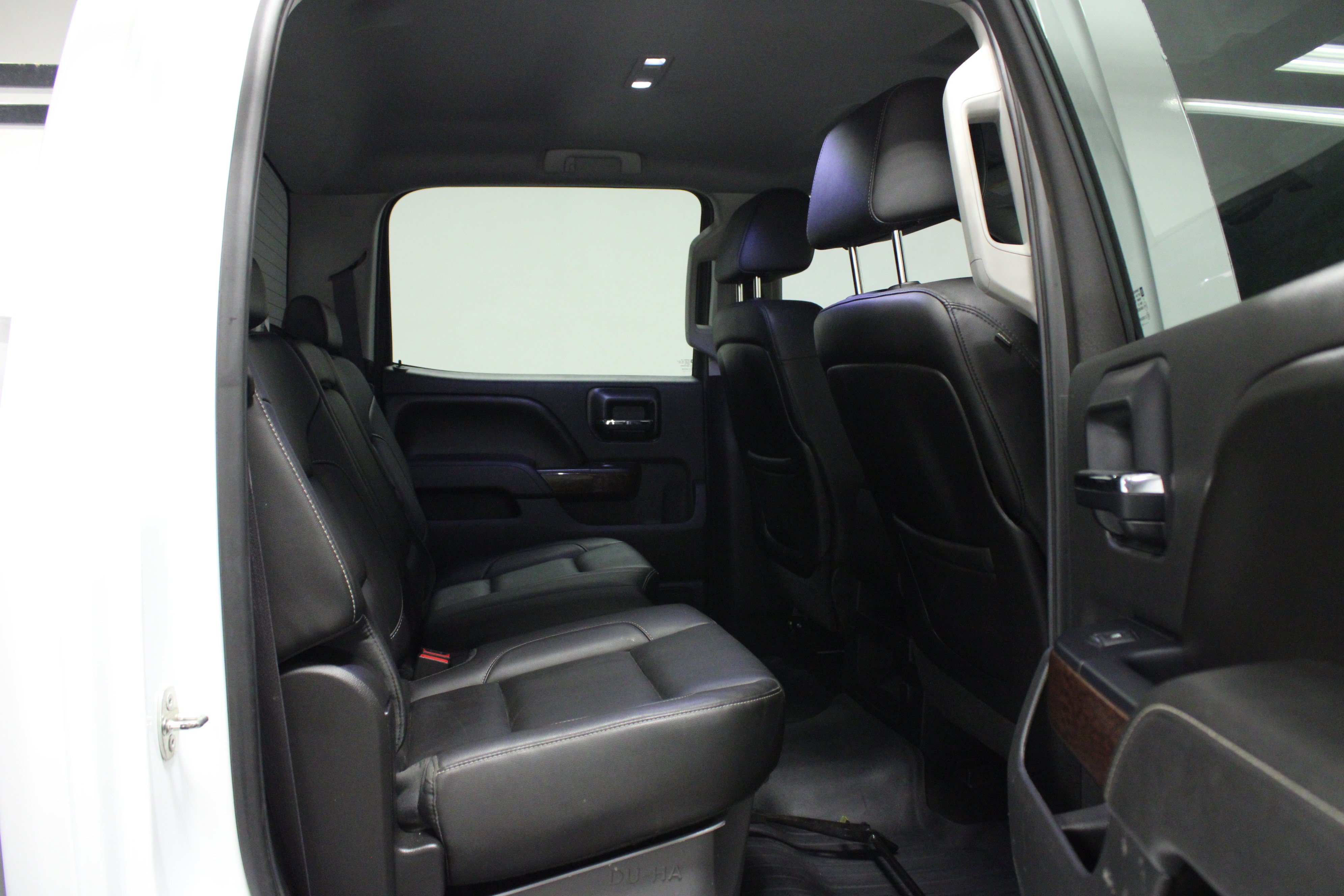 Used 2015 GMC Sierra 2500 SLE w/ SLE Preferred Package AWD/4WD image 15