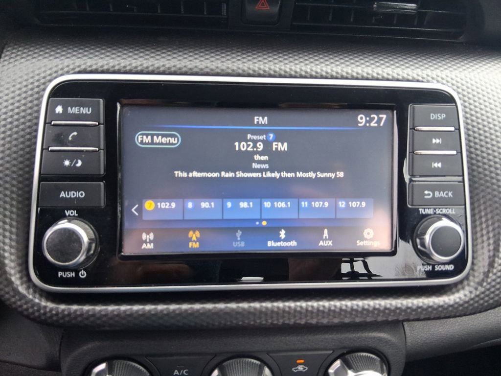 Certified 2020 Nissan Kicks S image 17